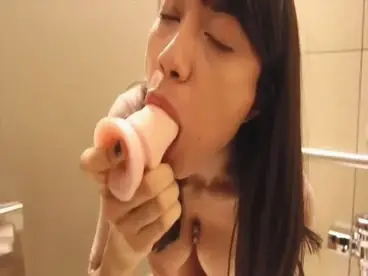 ABG Kantoran Colmek Sange Di Toilet Kerja Panas