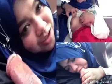 Dijilat pacar di dalam mobil