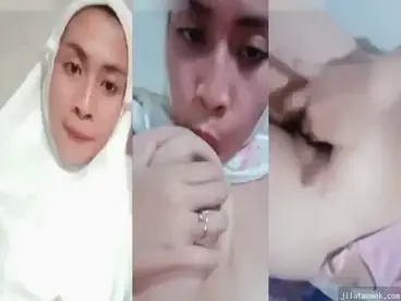 Ukhti Bugil Mukenah Binal Ngangkang Minta Kontol Ganas